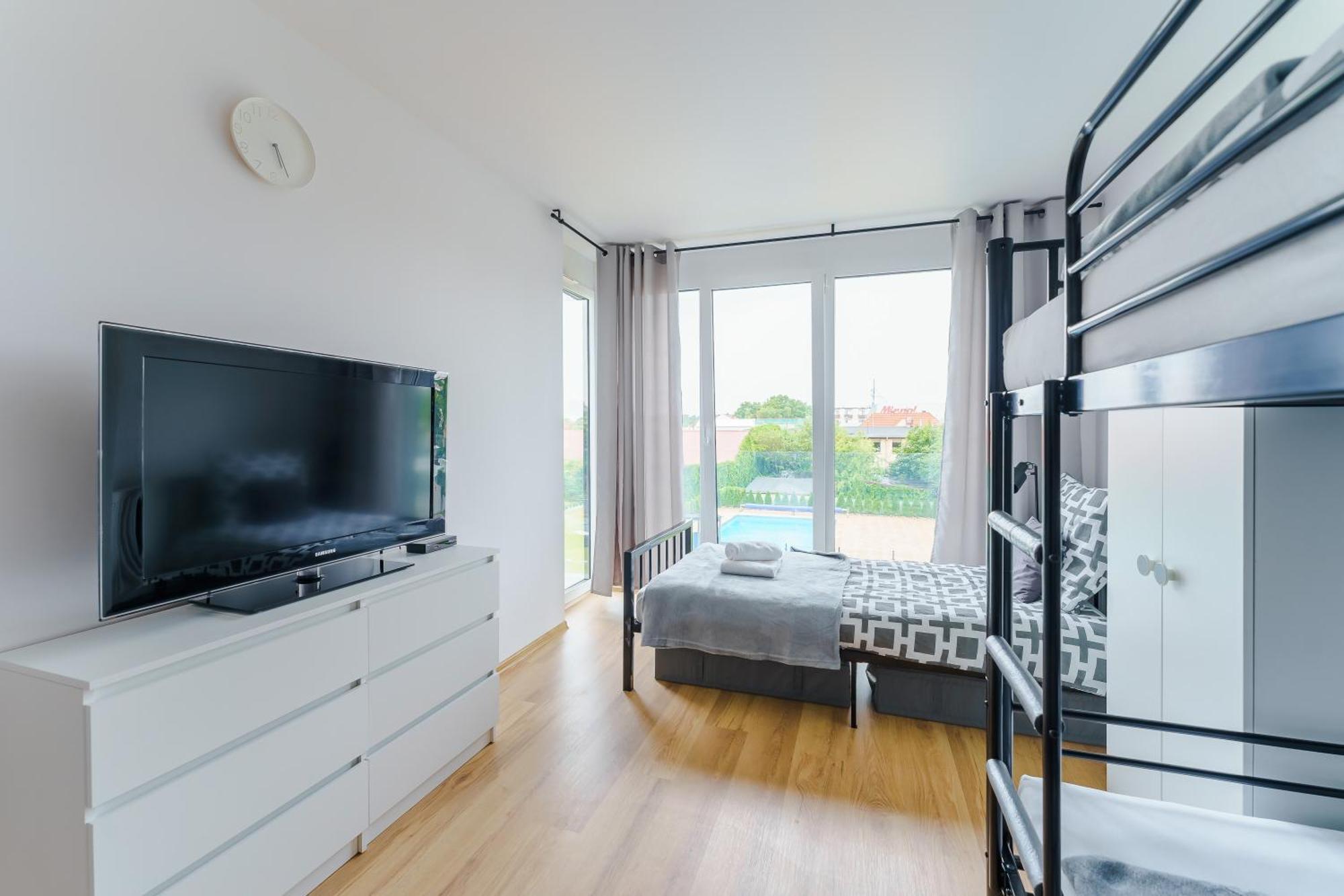 Apartament 5 Osobowy By Perlowa Przystan Rent 코워브제크 외부 사진
